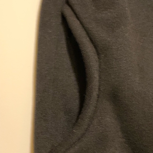 NWOT MEN’S MUKE HOODIE. - Picture 7 of 12